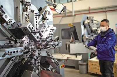 以重點項目為引擎，以研發(fā)創(chuàng)新為驅動 機械設備產業(yè)撐起穩(wěn)增長“脊梁”